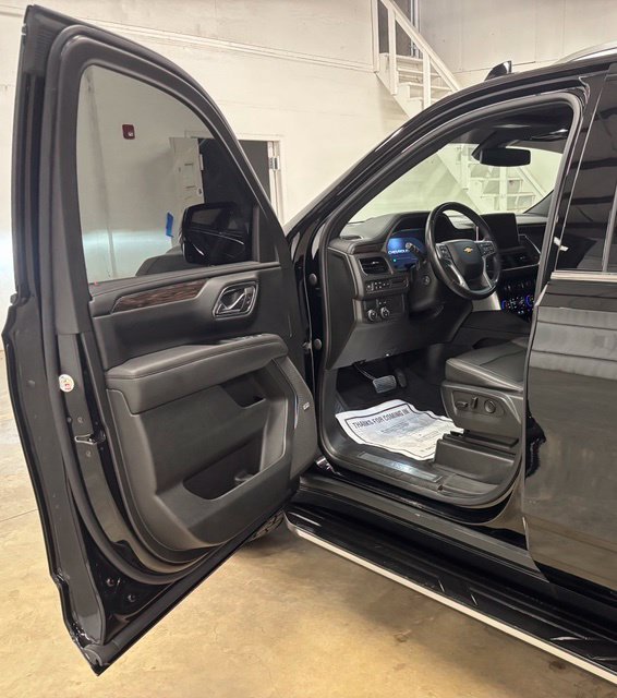 Used 2022 Chevrolet Tahoe LT w/ LT Signature Plus Package RWD image 22
