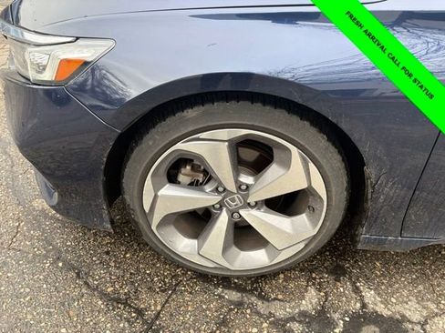 Used 2018 Honda Accord Touring image 8