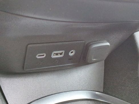 Used 2023 Chevrolet Malibu LT image 31