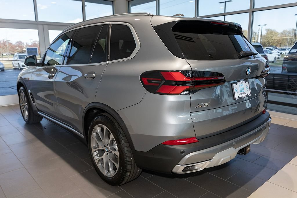 Used 2026 BMW X5 xDrive40i w/ Premium Package AWD/4WD image 4