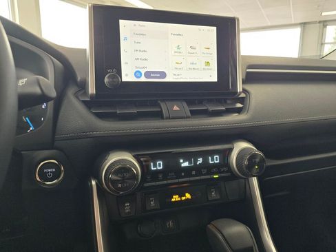 Used 2025 Toyota RAV4 XLE w/ Convenience Package AWD/4WD image 26