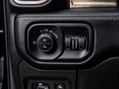 Used 2022 RAM 1500 Limited AWD/4WD image 18