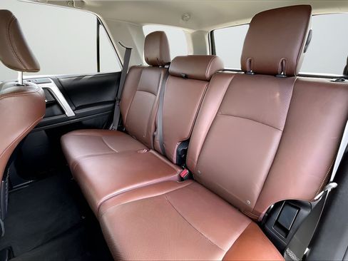 Used 2021 Toyota 4Runner Limited AWD/4WD image 18