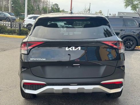 Certified 2025 Kia Sportage EX image 4