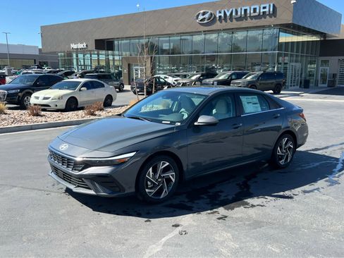 New 2026 Hyundai Elantra Limited FWD image 1