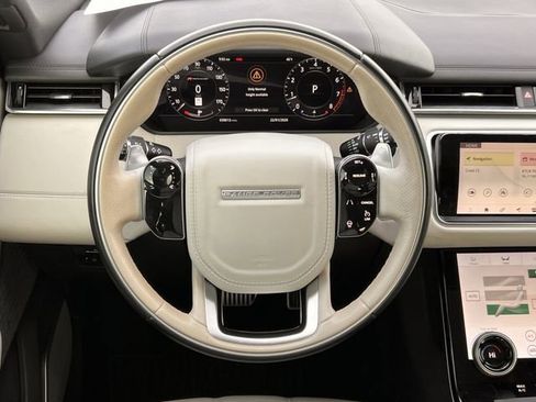 Used 2018 Land Rover Range Rover Velar R-Dynamic HSE image 11