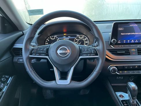 Used 2023 Nissan Altima 2.5 SR FWD image 17