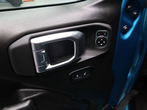 Used 2024 Jeep Wrangler Unlimited w/ Convenience Group image 22