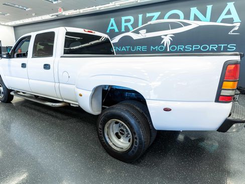 Used 2007 GMC Sierra 3500 SLT w/ Heavy-Duty Power Package AWD/4WD image 9