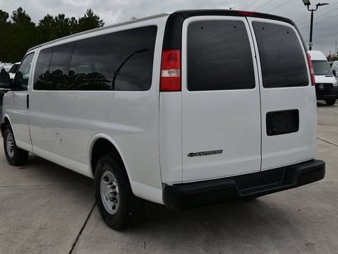 Used 2019 Chevrolet Express 3500 LS RWD image 5