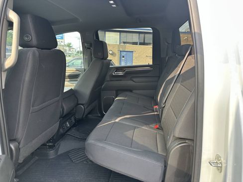 Used 2024 Chevrolet Silverado 2500 LT AWD/4WD image 16