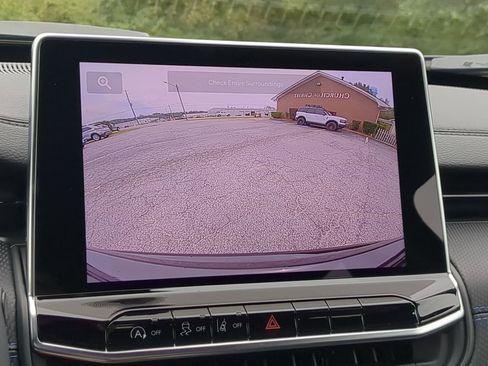 New 2026 Jeep Compass Latitude image 18