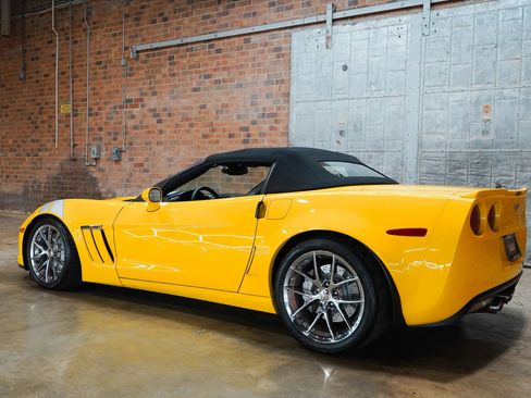 Used 2010 Chevrolet Corvette Grand Sport w/ Preferred Equipment Group RWD image 11