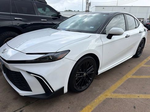 Used 2025 Toyota Camry SE w/ Multimedia Upgrade Package FWD image 2