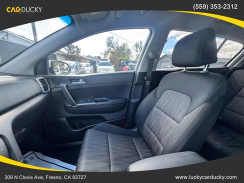 Used 2021 Kia Sportage LX image 12