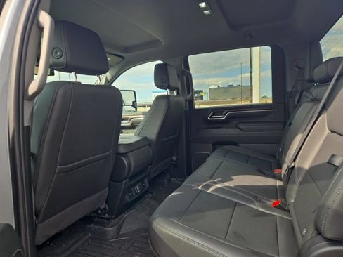 Used 2024 GMC Sierra 3500 SLT AWD/4WD image 12