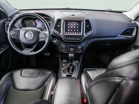 Used 2019 Jeep Cherokee Trailhawk w/ Cold Weather Group AWD/4WD image 28