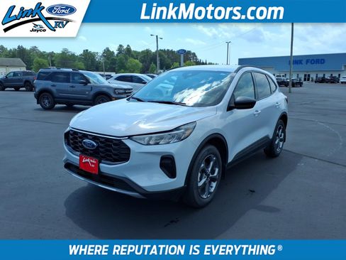 Used 2025 Ford Escape ST-Line w/ Tech Pack #1 AWD/4WD image 1