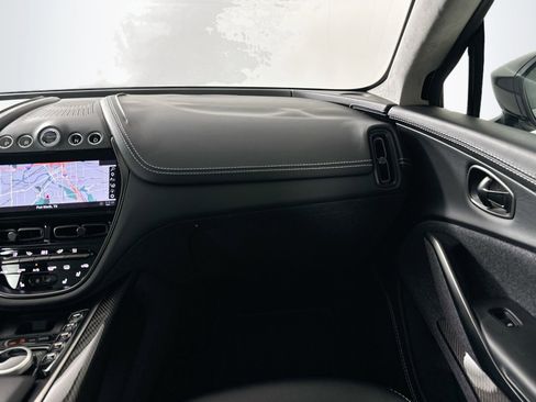 Used 2021 Aston Martin DBX image 27