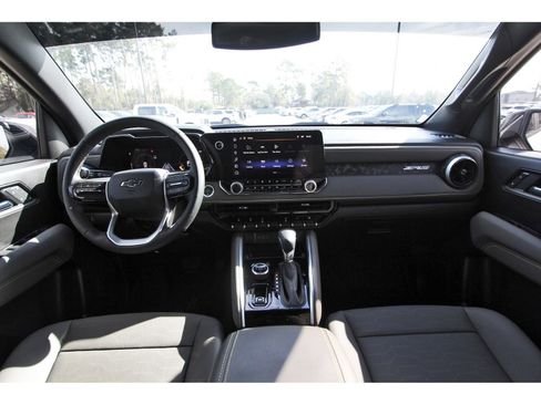 Used 2025 Chevrolet Colorado ZR2 w/ Technology Package image 12