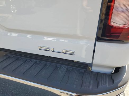 New 2026 GMC Sierra 2500 SLE w/ SLE Value Package; AWD/4WD image 6
