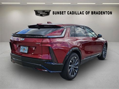 New 2025 Cadillac Lyriq Sport RWD image 7