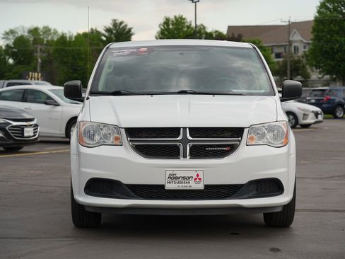 Used 2018 Dodge Grand Caravan SE w/ UConnect Hands-Free Group FWD image 8