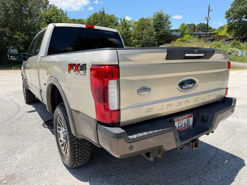 Used 2017 Ford F250 King Ranch w/ King Ranch Ultimate Package AWD/4WD image 3