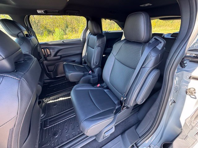 New 2026 Toyota Sienna XLE Woodland Edition AWD/4WD image 18