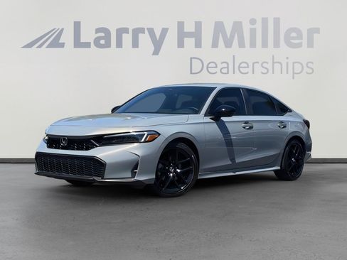 Used 2025 Honda Civic Sport image 1