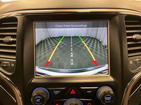 Used 2017 Jeep Grand Cherokee Limited AWD/4WD image 25