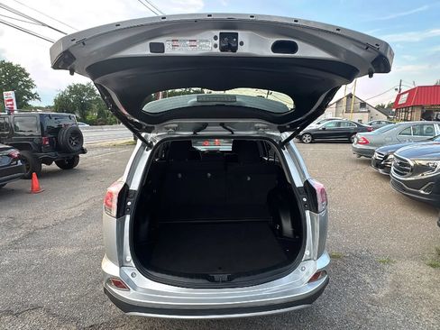 Used 2016 Toyota RAV4 XLE AWD/4WD image 16