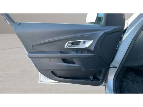 Used 2017 Chevrolet Equinox LT w/ Convenience Package image 25