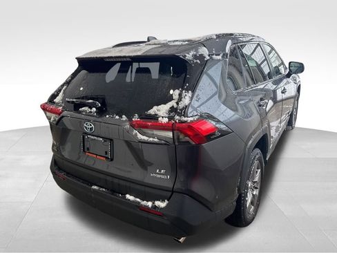 Used 2023 Toyota RAV4 LE image 5