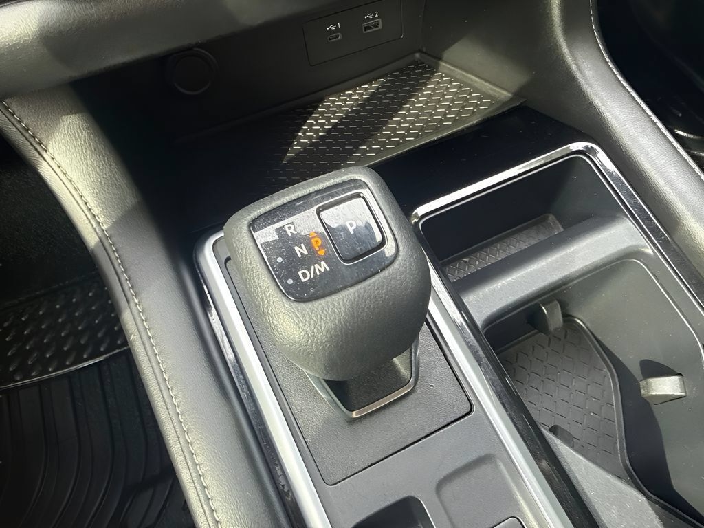 Used 2022 Nissan Pathfinder SL AWD/4WD image 21