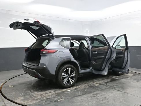 Used 2023 Nissan Rogue SL image 46