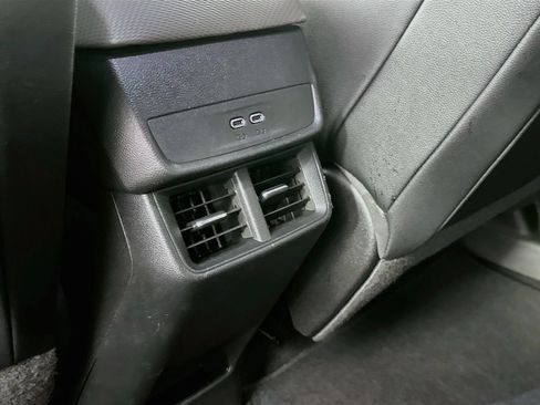 Used 2025 Chevrolet Equinox LT w/ Convenience Package II AWD/4WD image 26