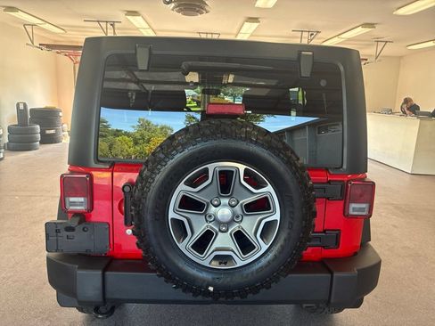 Used 2017 Jeep Wrangler Unlimited Rubicon w/ Cold Weather Group AWD/4WD image 22