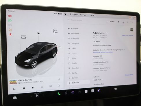 Used 2023 Tesla Model Y Long Range image 49