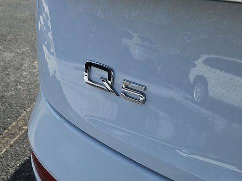 Used 2021 Audi Q5 Premium Plus image 12