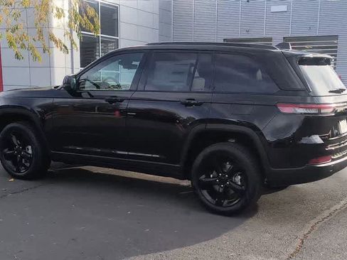 New 2025 Jeep Grand Cherokee Limited w/ Luxury Tech Group II image 6