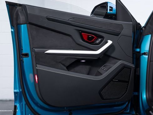 New 2025 Lamborghini Urus SE image 22