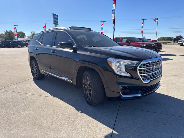 Used 2024 GMC Terrain Denali w/ Black Diamond Edition AWD/4WD image 24