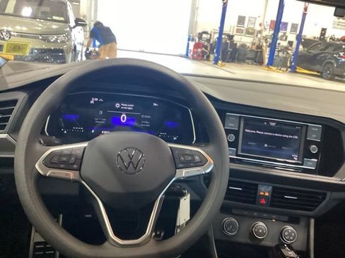 Used 2023 Volkswagen Jetta Sport FWD image 6
