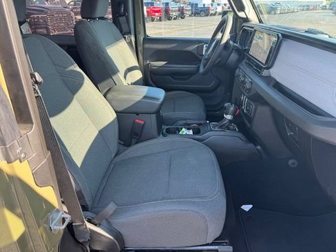 Certified 2025 Jeep Wrangler Sport AWD/4WD image 14
