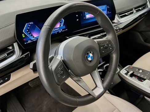 Used 2025 BMW X2 xDrive28i image 18