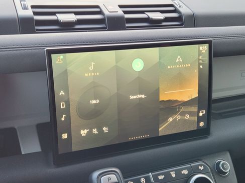 Certified 2023 Land Rover Defender 130 X-Dynamic SE image 19