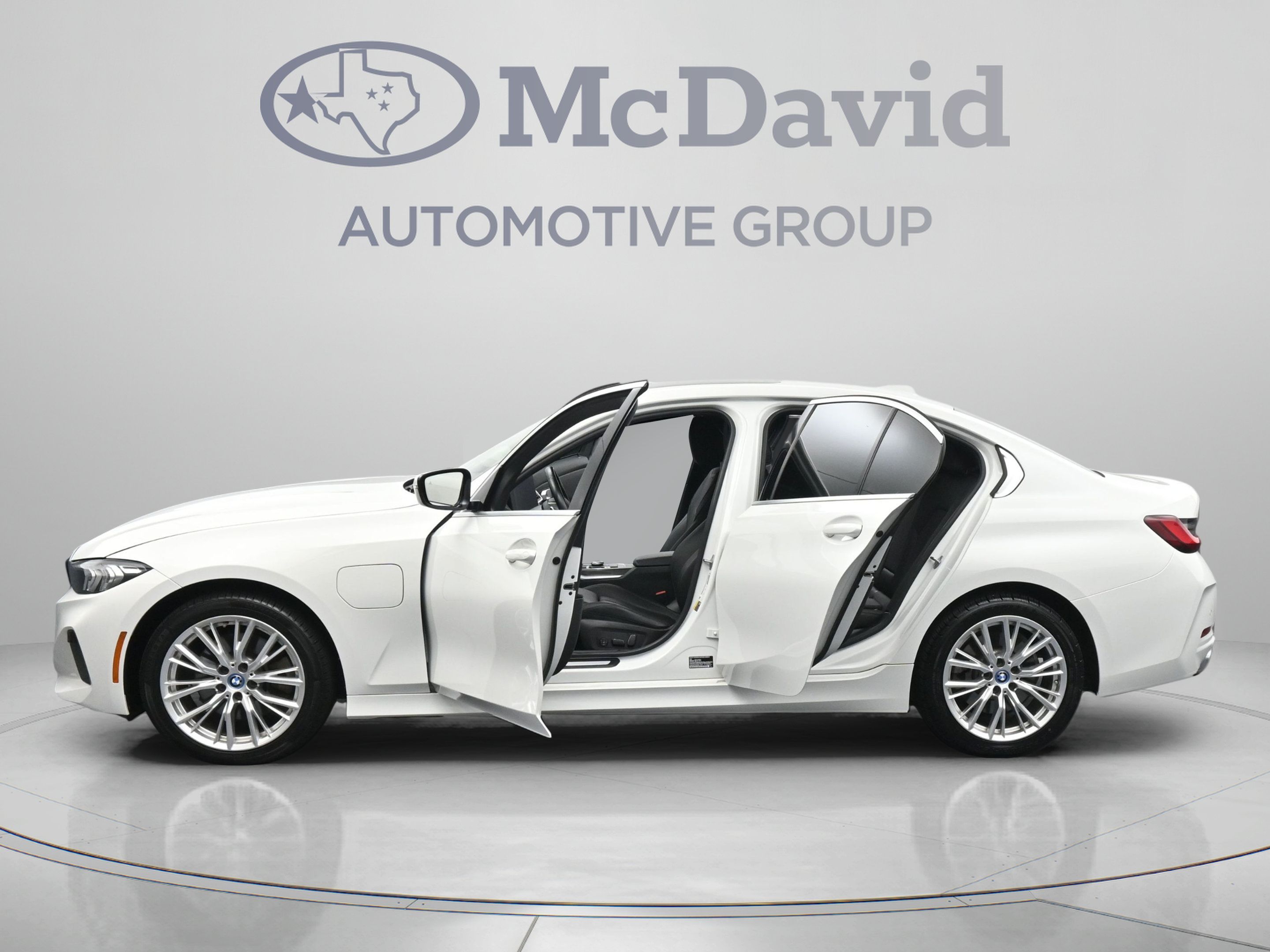Used 2024 BMW 330e xDrive AWD/4WD image 42