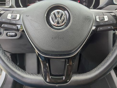 Used 2017 Volkswagen Jetta SEL FWD image 17