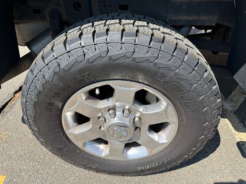 Used 2018 RAM 2500 Big Horn AWD/4WD image 4